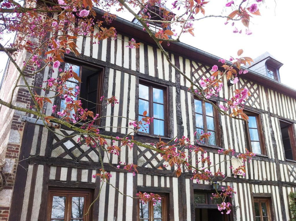 Le Petit Manoir De La Vernelle Fourmetot Exterior foto